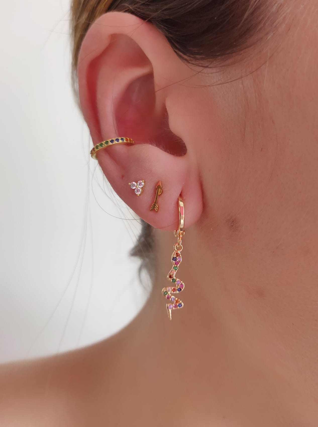 Ear Cuff Arcoiris Dorado